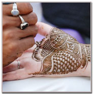 How To Apply Heena Mehndi